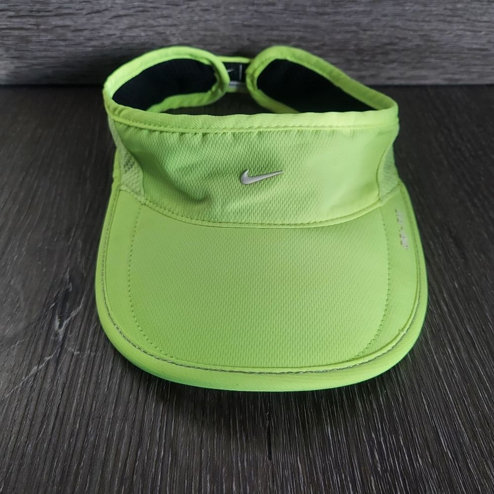 Nike Day Break Golf Sun Visor Cap Green One Size Adjustable Strap Blank